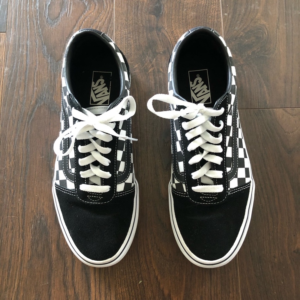 Men’s Black Checkered Vans